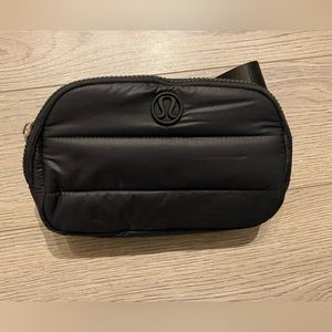 Lululemon Everywhere Belt Bag Wunder Puff 1L Black